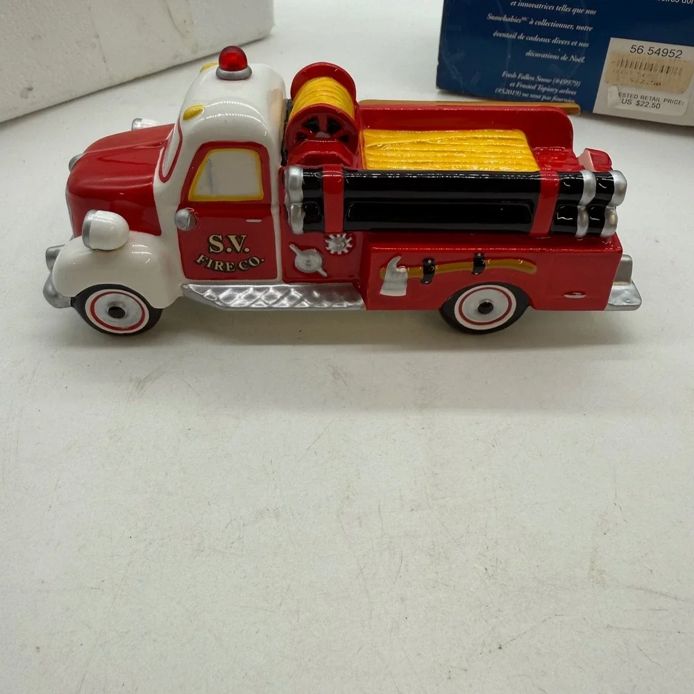 Department 56 Snow Village Fire Truck 56. Lighted Christmas Accessory Boxed